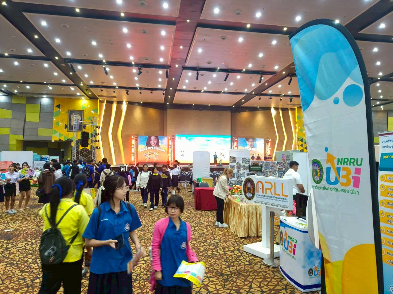 LINE_ALBUM_peid ban mrph.nm  _ mthr.xisan_251114_19.jpg